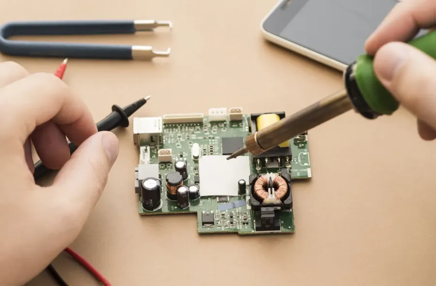 Choosing the best tools for your soldering work bench Choosing the best tools for your soldering work bench
